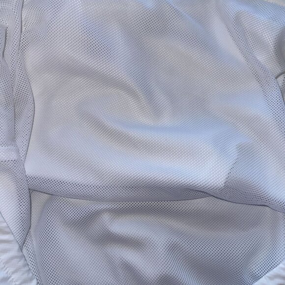 Cutter & Buck Ladies V-Neck Windbreaker Pullover Medium White Poly Lightweight - Picture 6 of 8